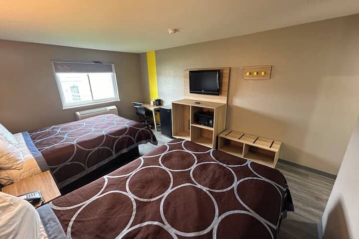 Room 8 of 36