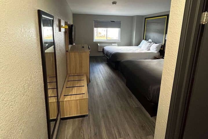 Room 14 of 36