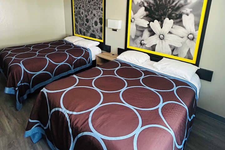 Room 10 of 36
