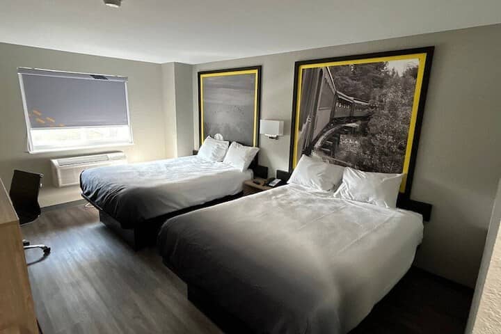 Room 11 of 36